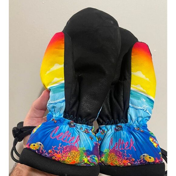 Lisa Frank Celtek Bitten By A Lil Mitten Snowboard Gloves M - Picture 2 of 3
